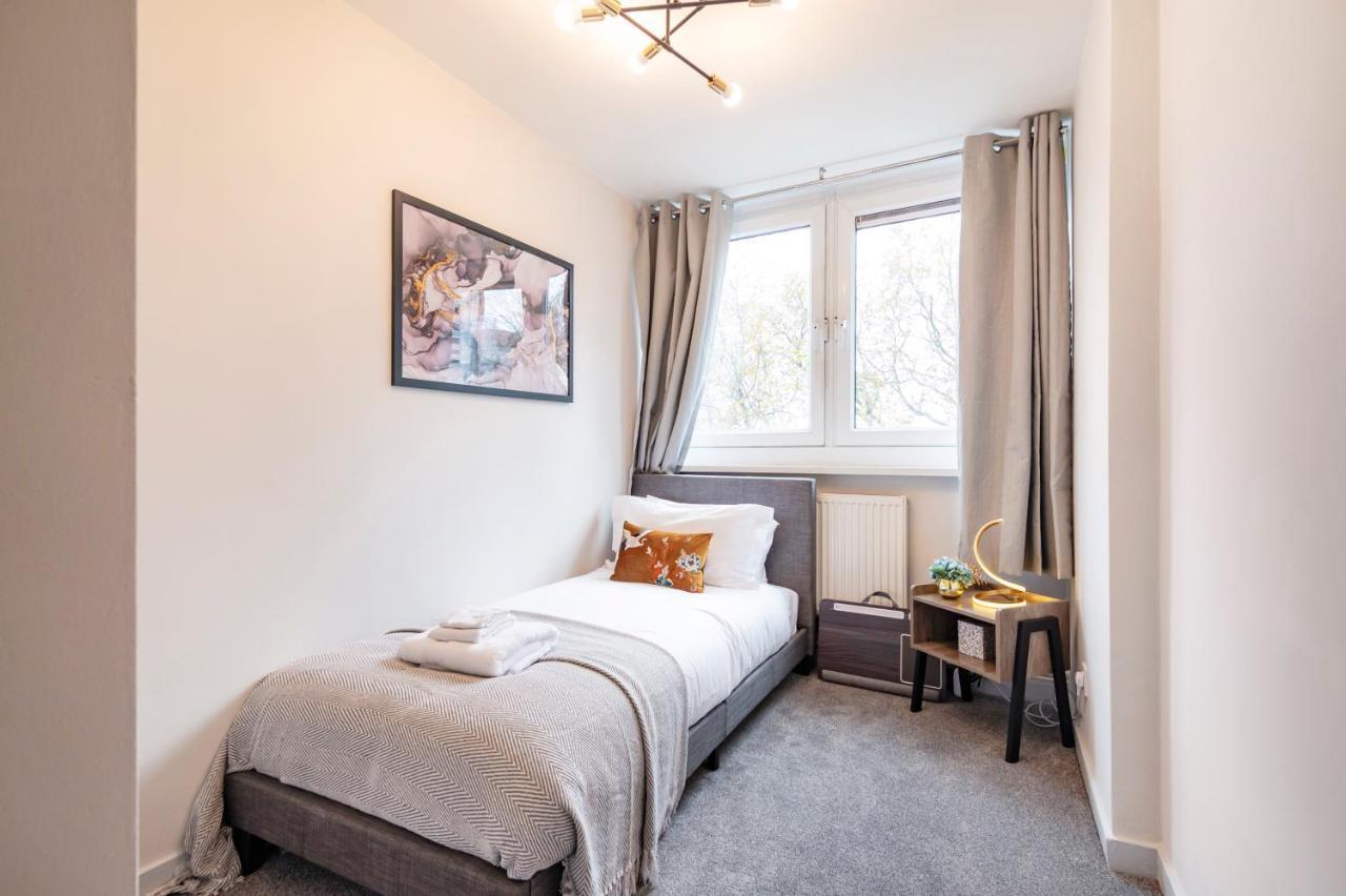 Lovely 4 Bedroom Flat In Wandsworth- London Eksteriør billede