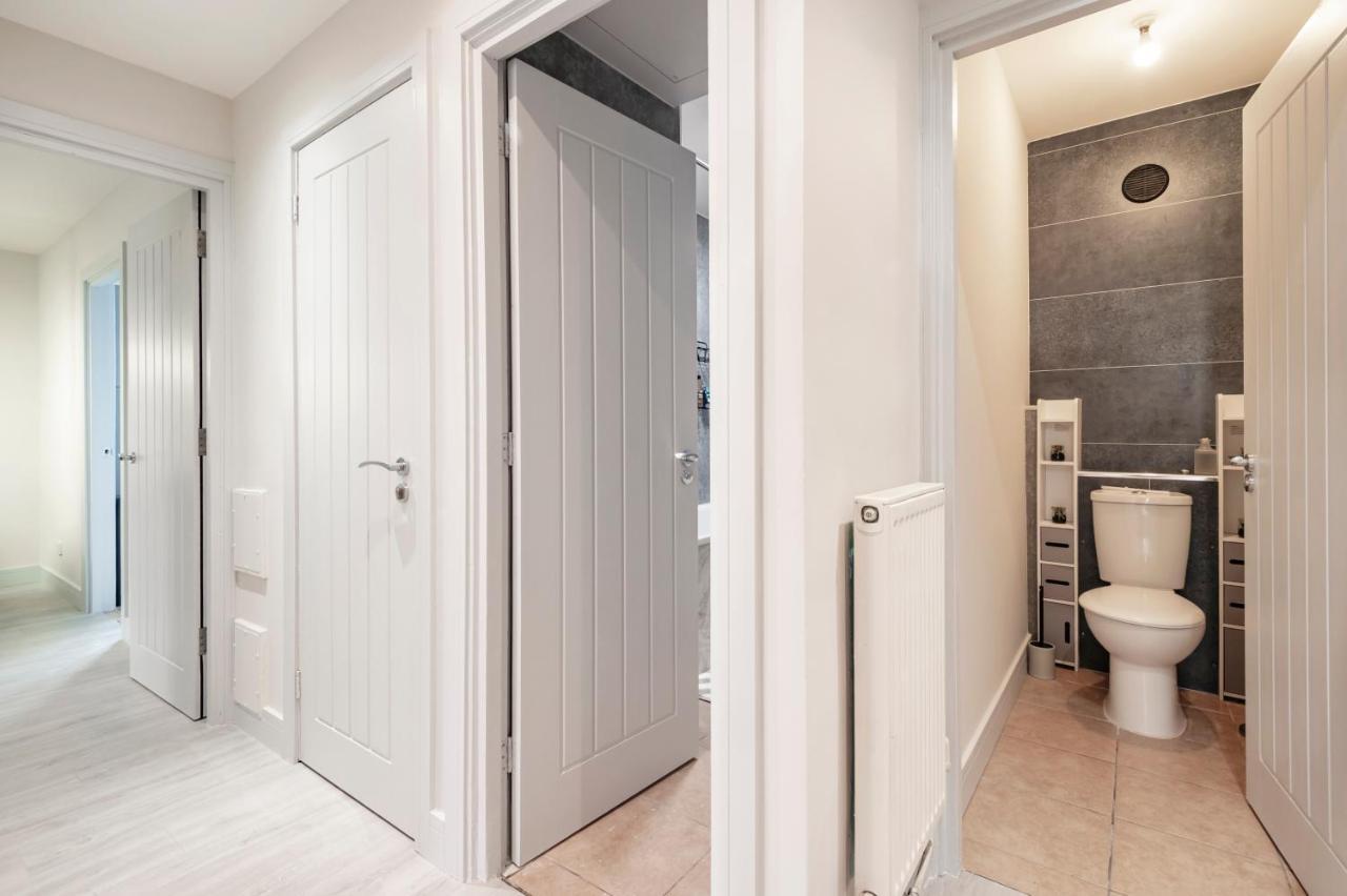 Lovely 4 Bedroom Flat In Wandsworth- London Eksteriør billede