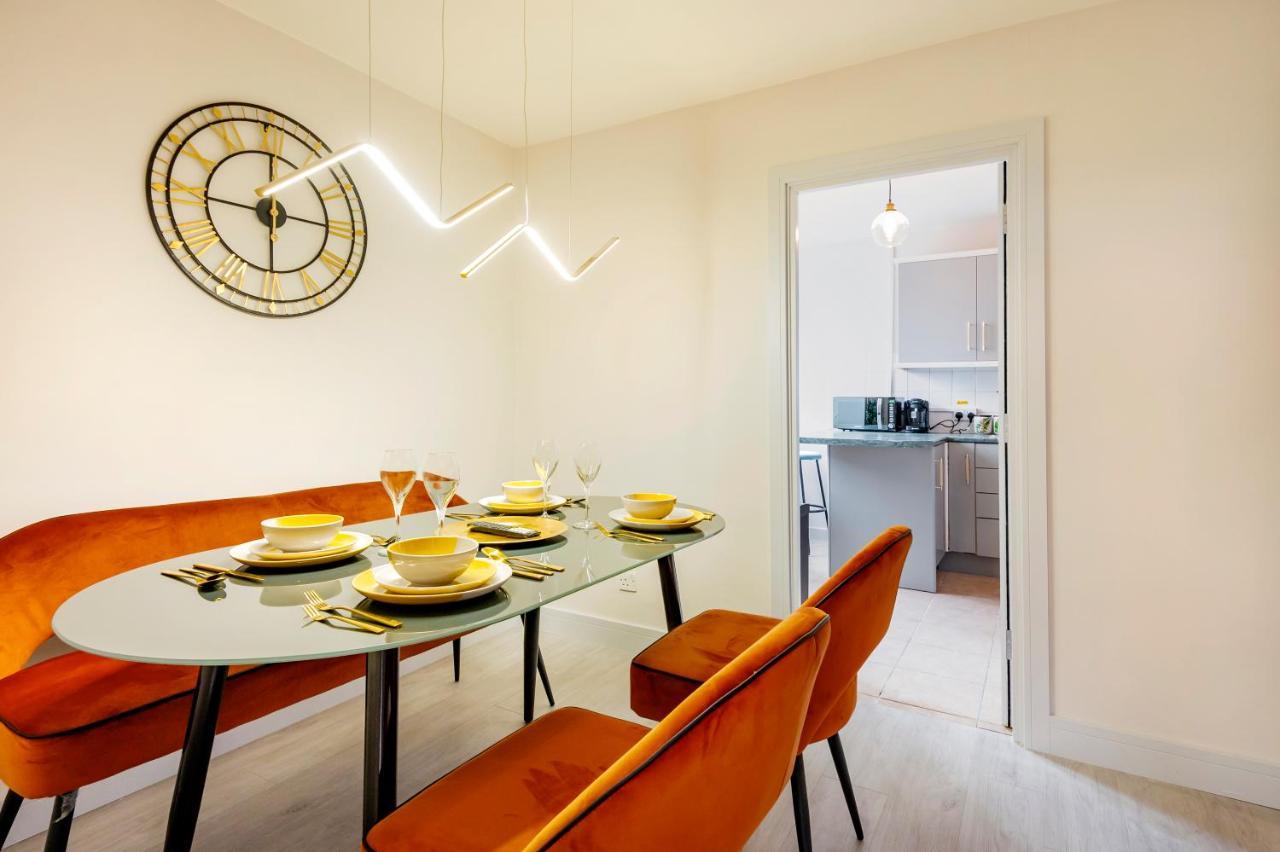 Lovely 4 Bedroom Flat In Wandsworth- London Eksteriør billede