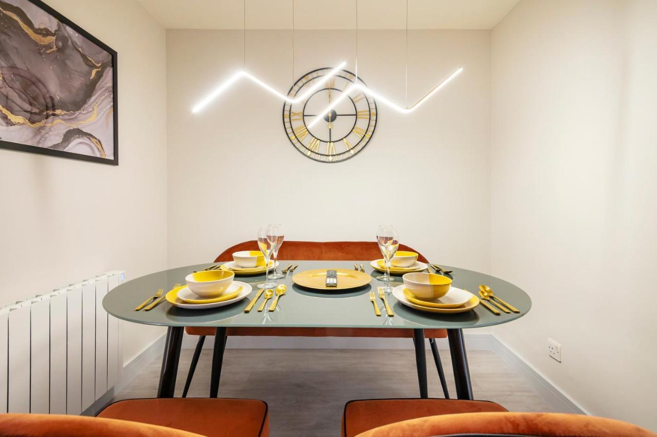 Lovely 4 Bedroom Flat In Wandsworth- London Eksteriør billede