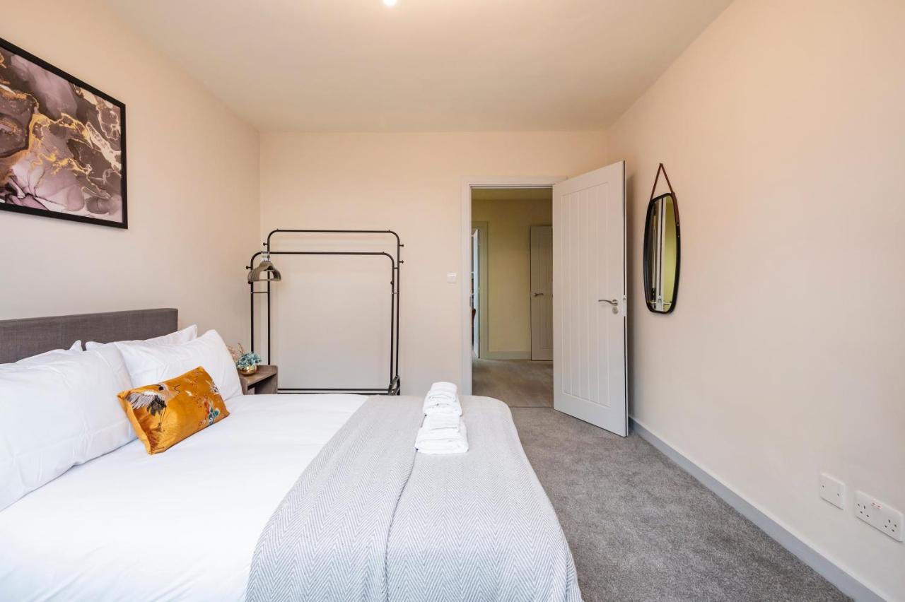 Lovely 4 Bedroom Flat In Wandsworth- London Eksteriør billede